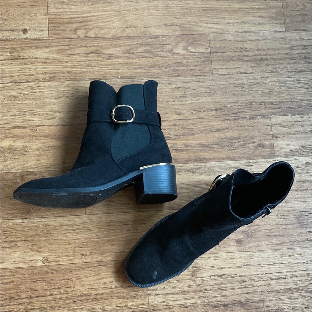 Liz Claiborne Black Ankle Booties with Modern Silhouette